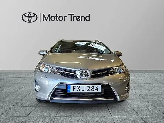 Toyota Auris 2015 photo 5