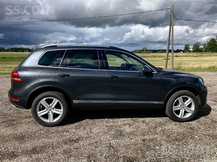 Volkswagen Touareg 2011 photo 2