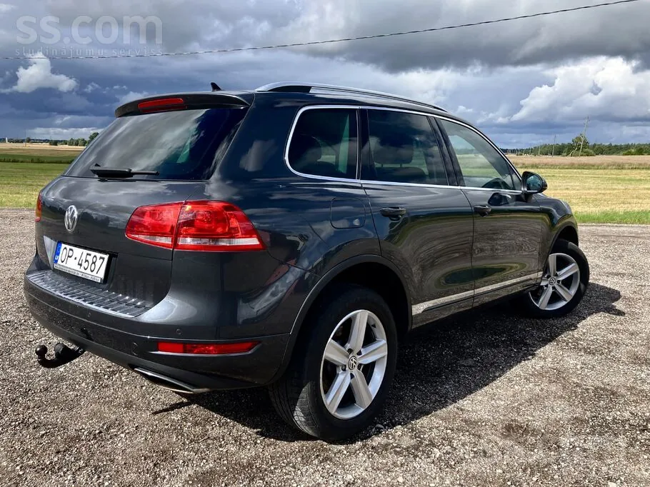 Volkswagen Touareg 2011 photo 3