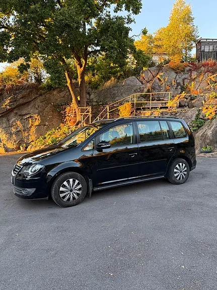 Volkswagen Touran 2010 photo 3