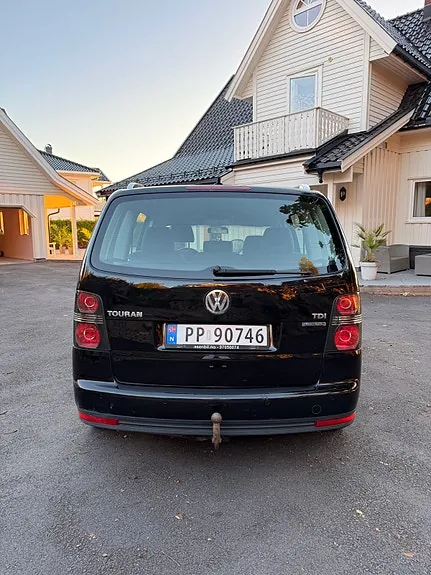 Volkswagen Touran 2010 photo 4