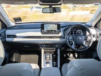 Mitsubishi Outlander 2022 photo 3