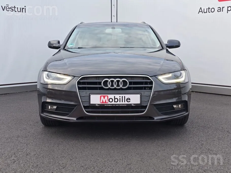 Audi A4 Avant 2012 photo 2