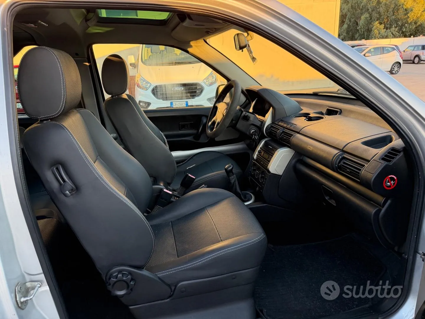 Land Rover Freelander 2005 photo 5