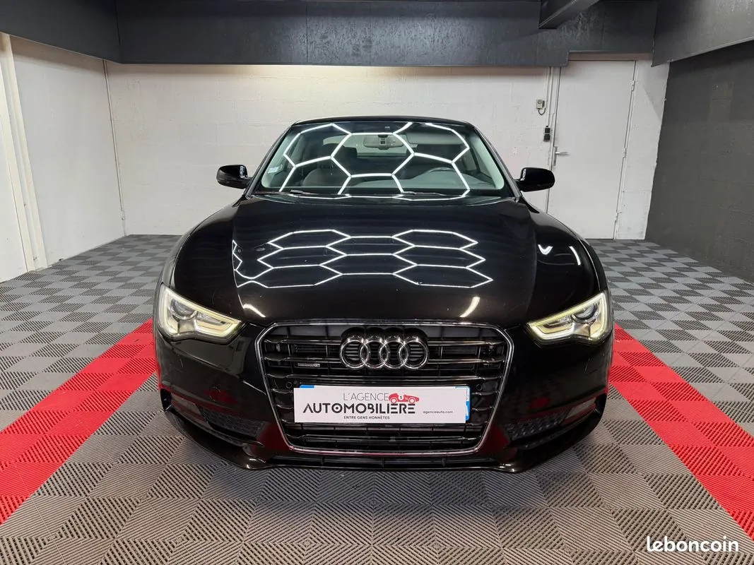 Audi A5 2012 photo 2