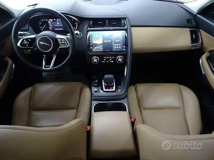 Jaguar E-Pace 2022 photo 4