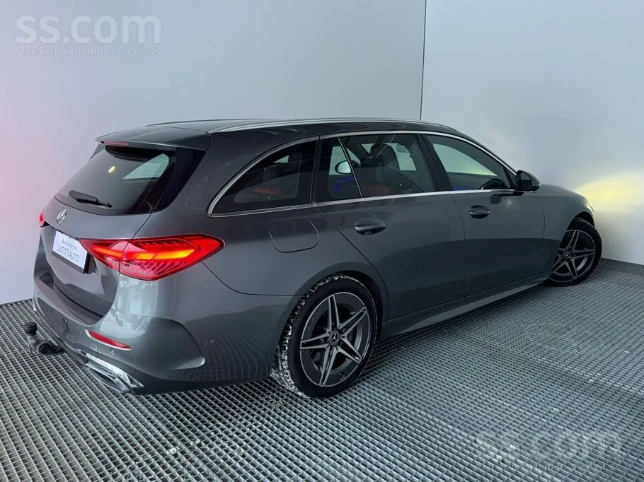 Mercedes-Benz C220 2022 photo 2