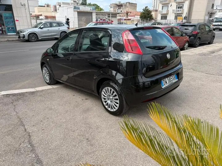 Fiat Grande Punto 2009 photo 5