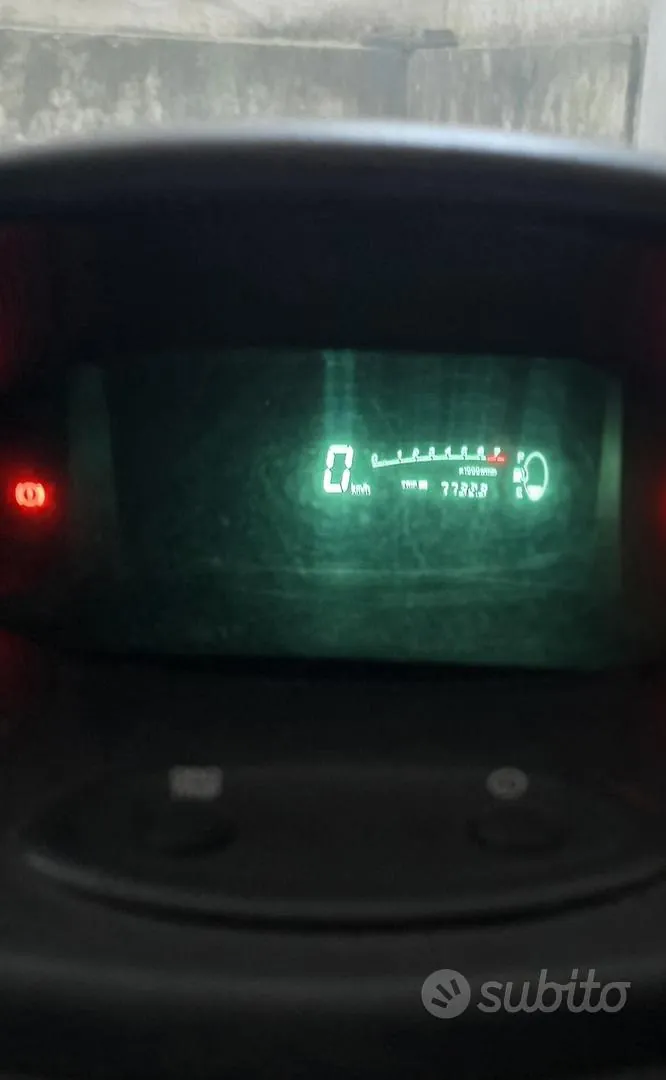 Toyota Yaris 2001 photo 3