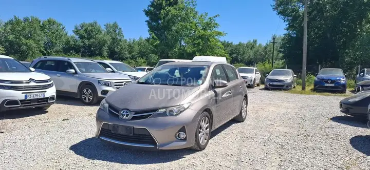 Toyota Auris 2013 photo 4