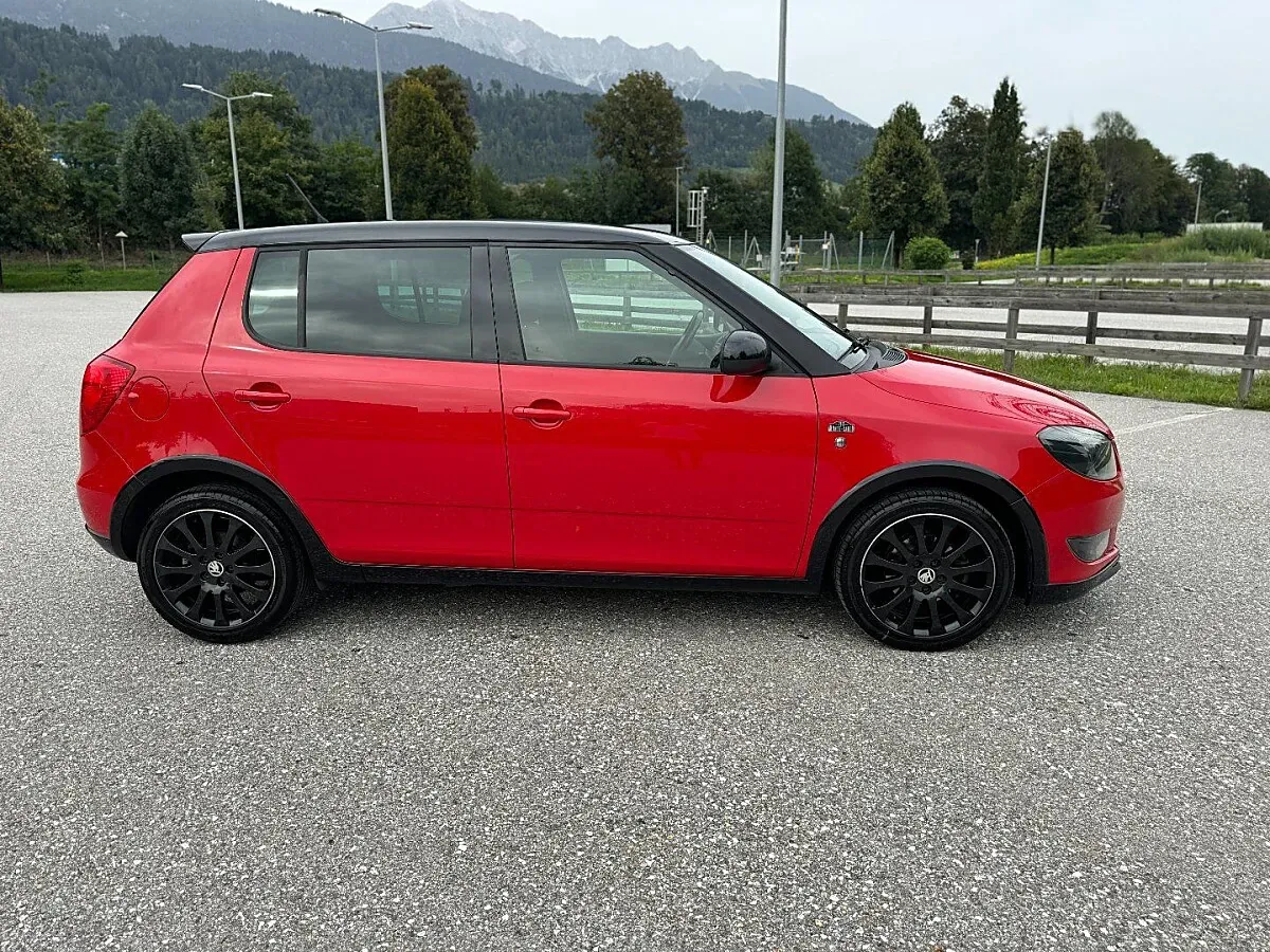 Skoda Fabia 2013 photo 3