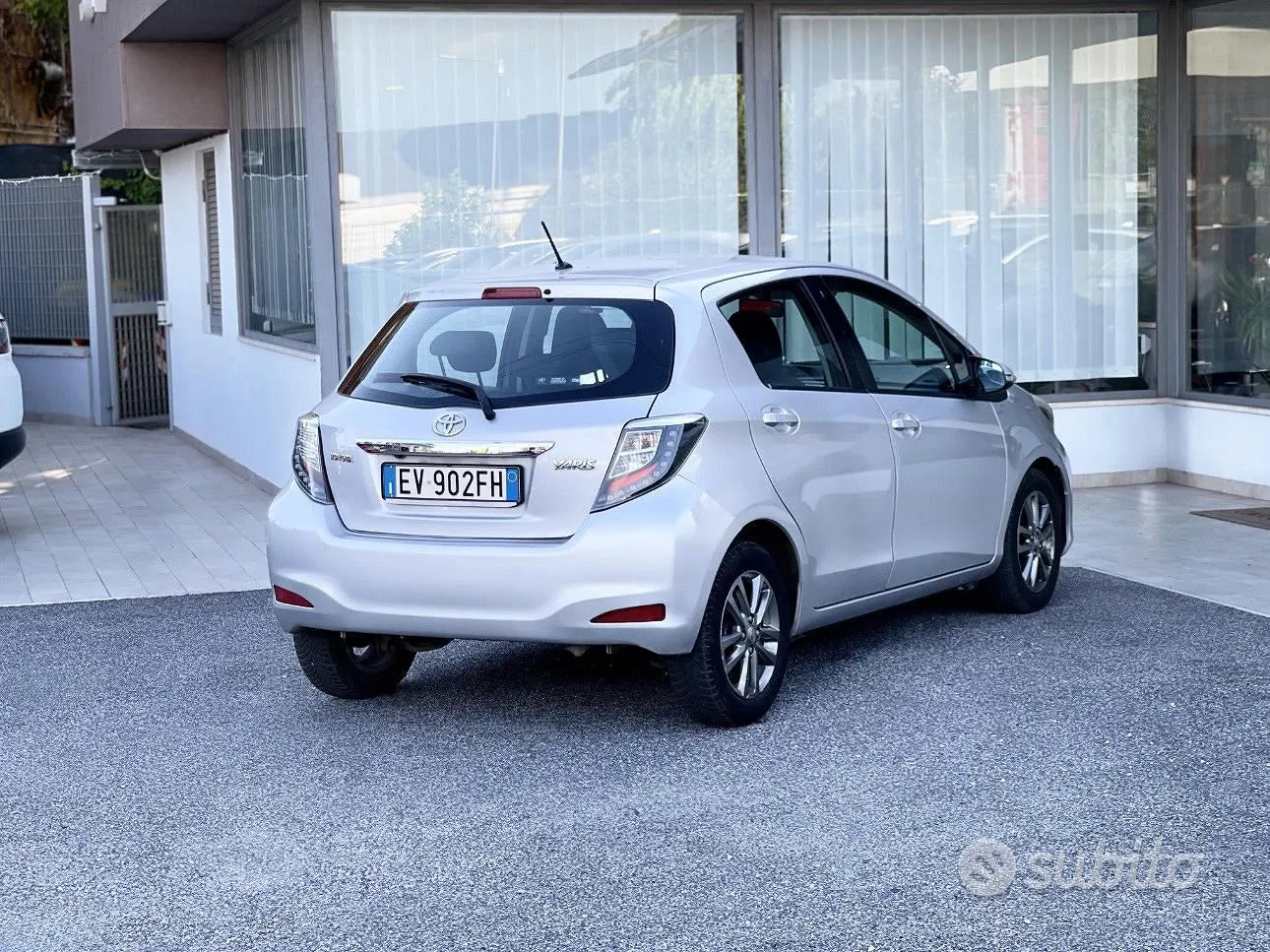 Toyota Yaris 2014 photo 5