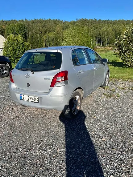 Toyota Yaris 2011 photo 5
