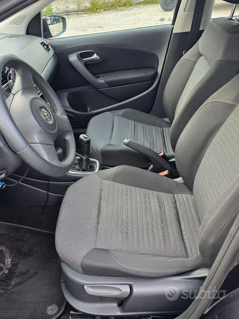 Volkswagen Polo 2011 photo 3