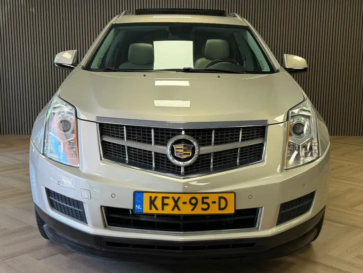 Cadillac Srx 2011 photo 2
