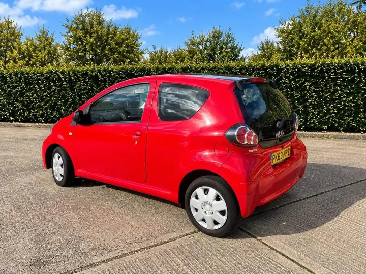 Toyota Aygo 2013 photo 3