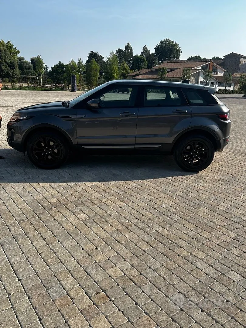 Land Rover Range Rover Evoque 2018 photo 3