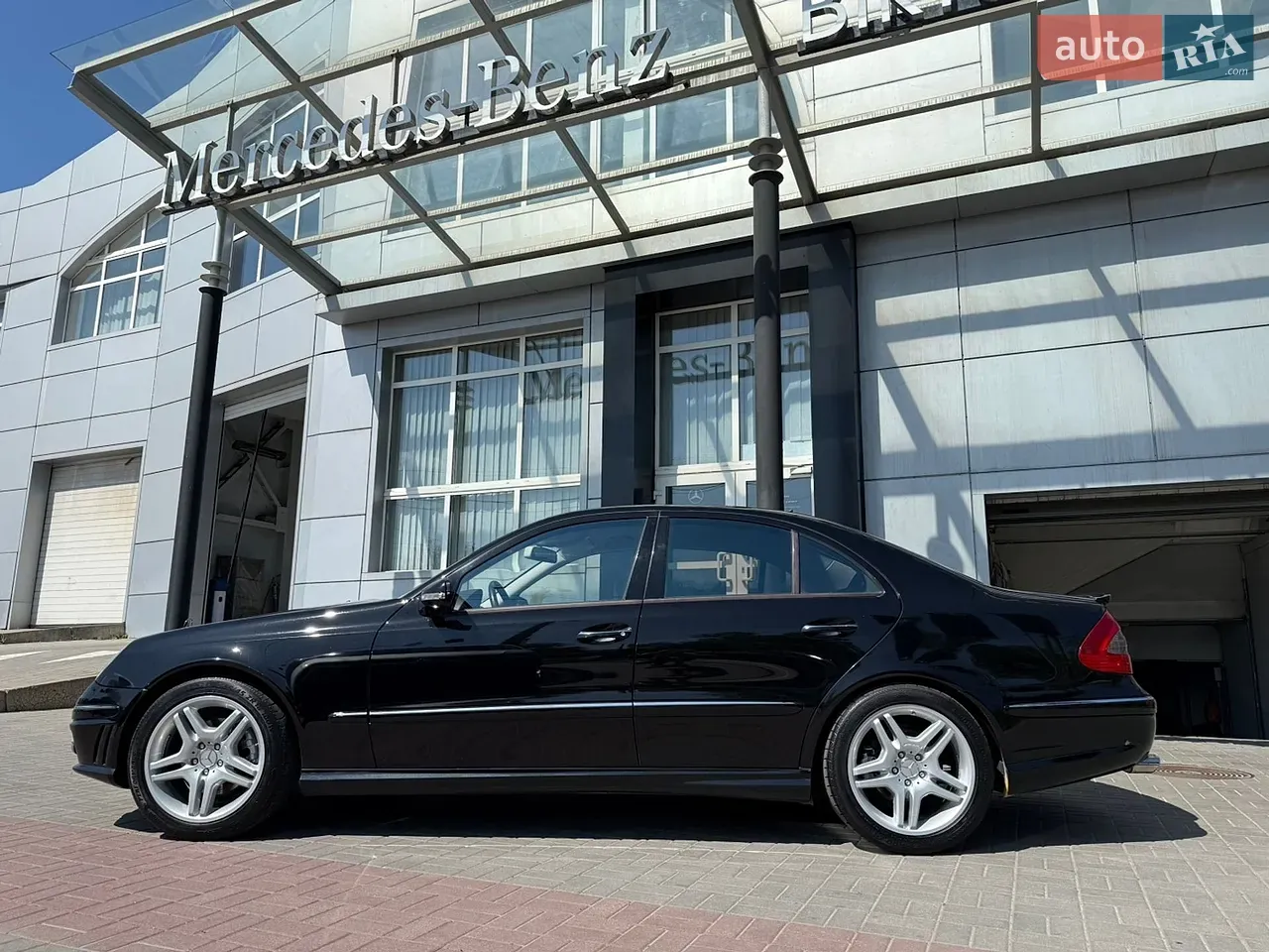 Mercedes-Benz E-Class 2007 photo 2