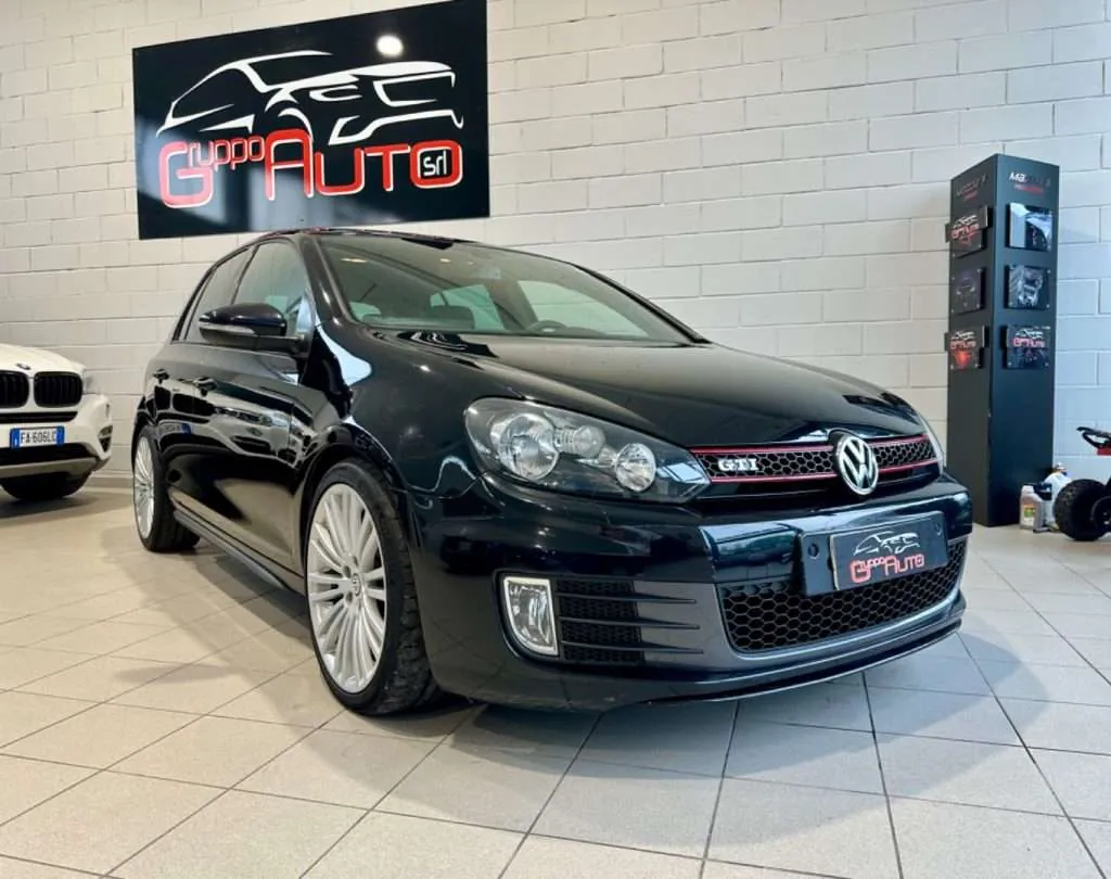 Volkswagen Golf 2011 photo 3