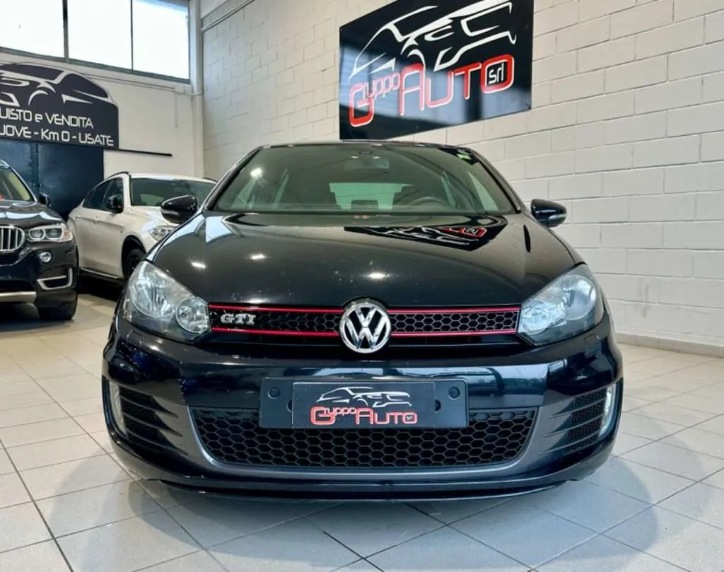 Volkswagen Golf 2011 photo 2