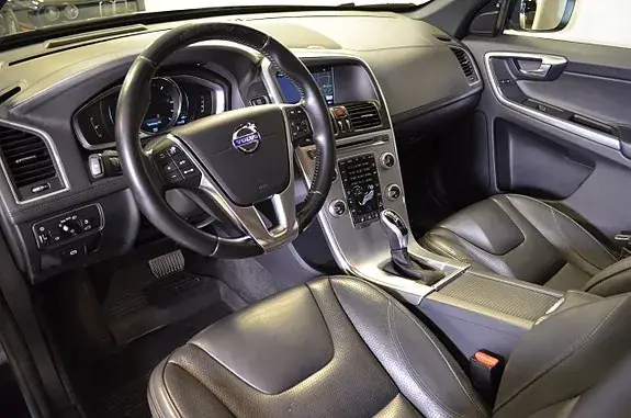 Volvo Xc60 2017 photo 2
