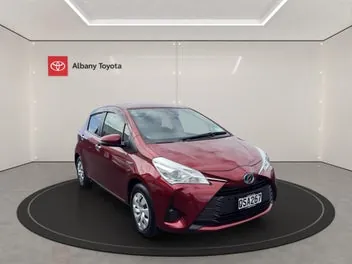 Toyota Vitz 2018 photo 2