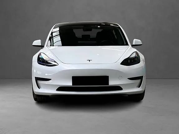Tesla Model 3 2023 photo 2