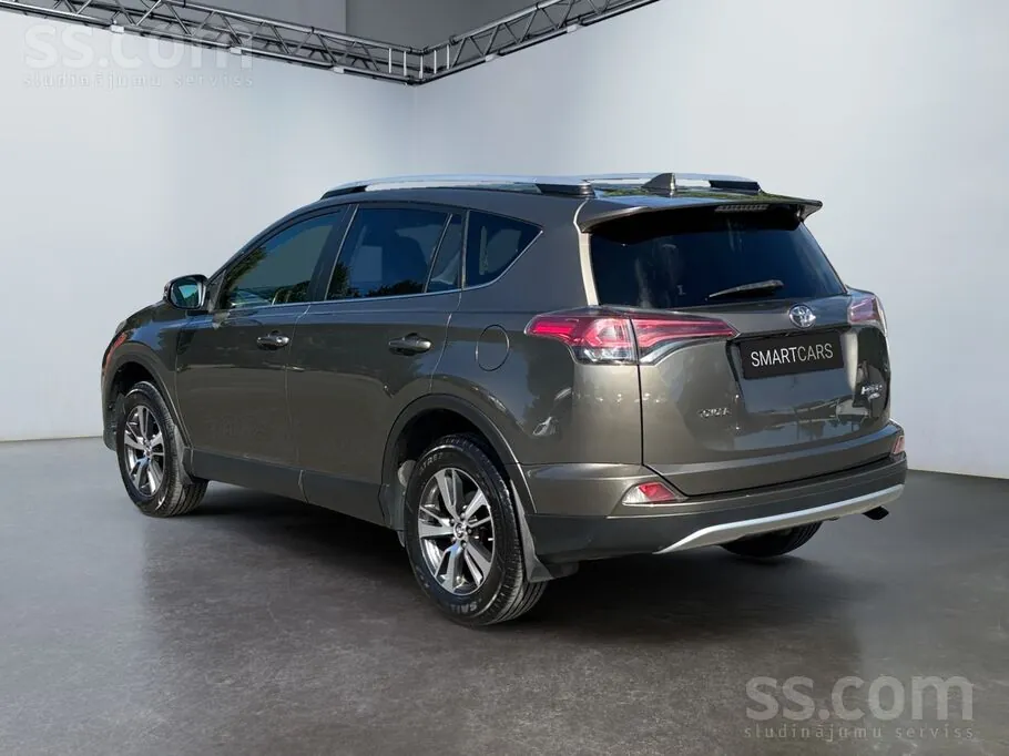 Toyota Rav4 2016 photo 3