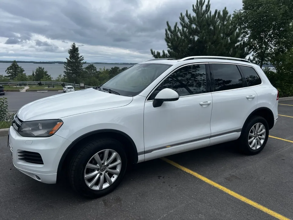 Volkswagen Touareg 2014 photo 2