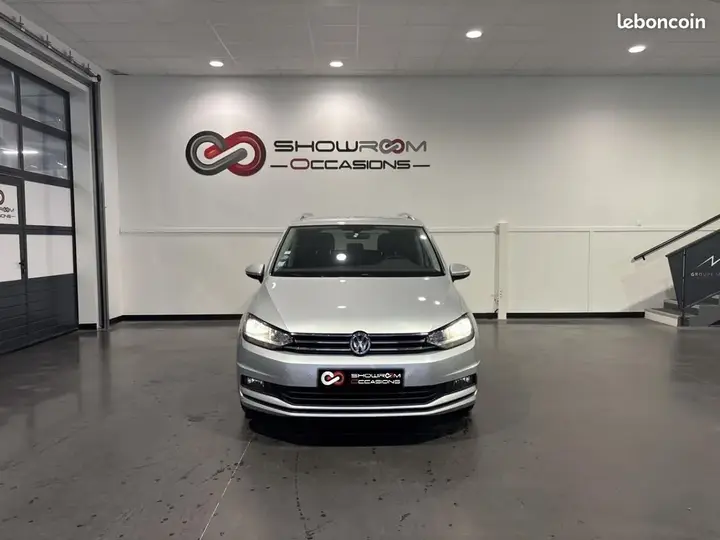 Volkswagen Touran 2019 photo 2