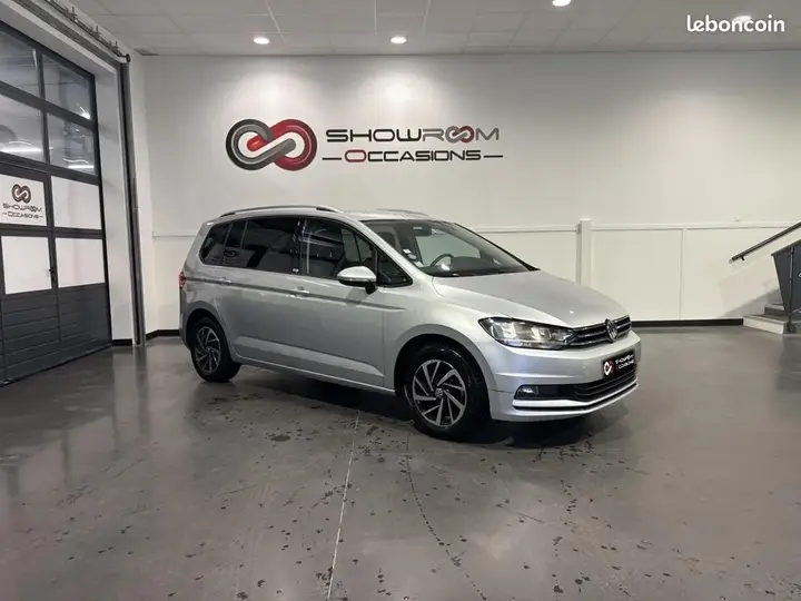 Volkswagen Touran 2019 photo 3