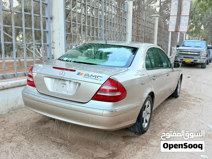 Mercedes-Benz E-Class 2005 photo 4