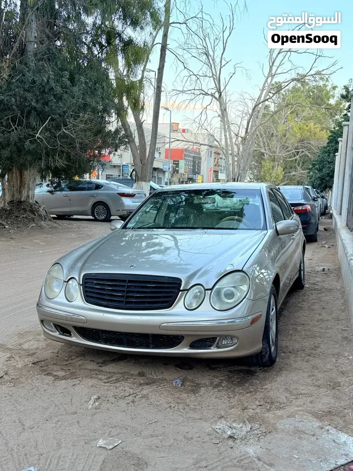 Mercedes-Benz E-Class 2005 photo 2