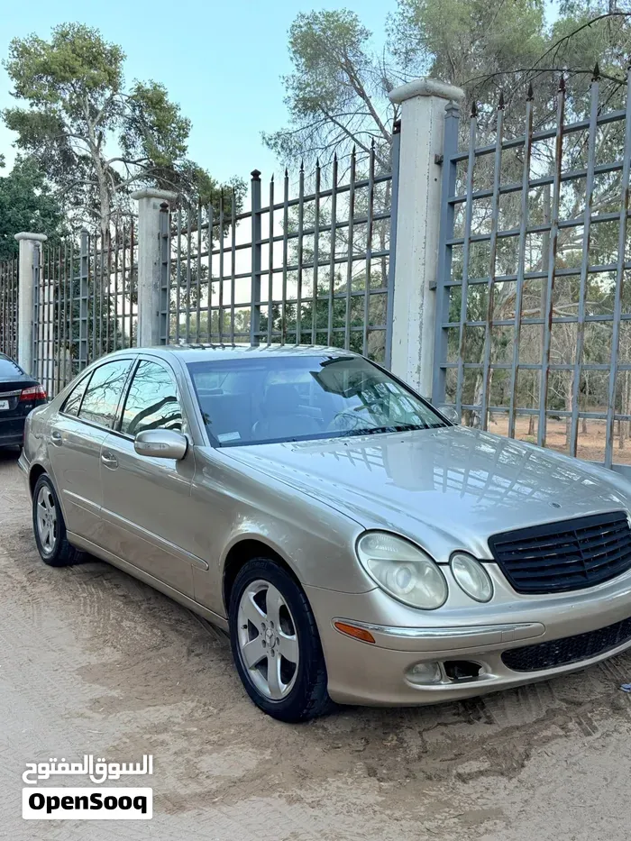 Mercedes-Benz E-Class 2005 photo 3