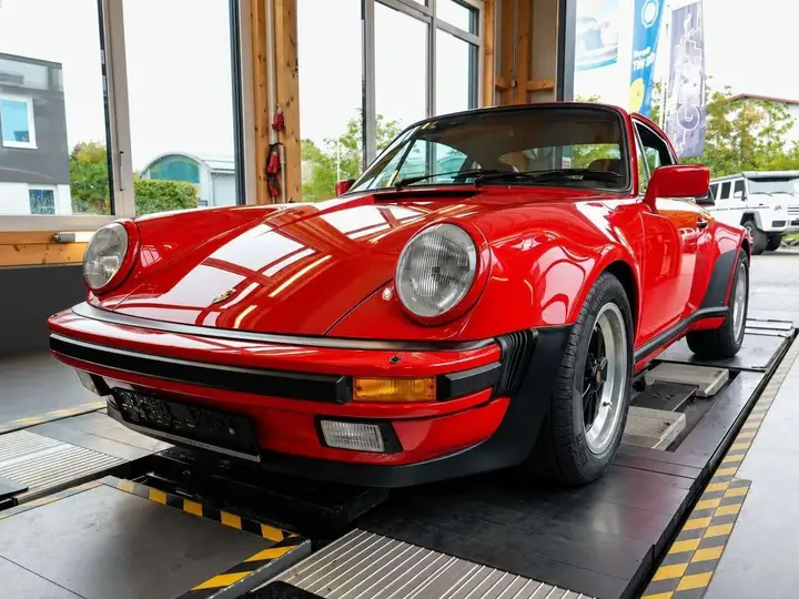 Porsche 911 1984 photo 4