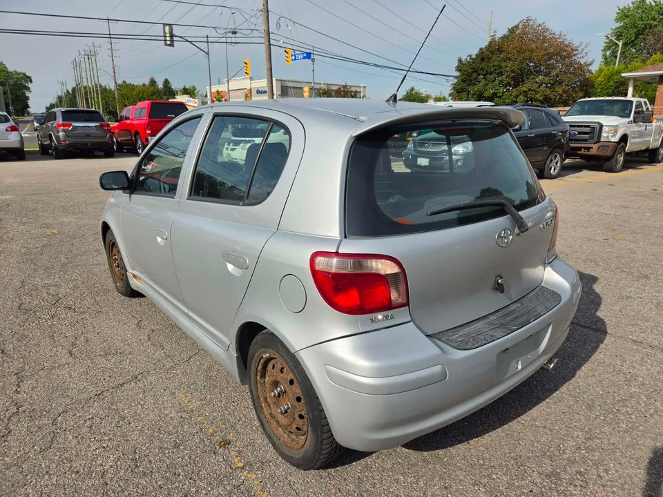 Toyota Echo 2004 photo 5