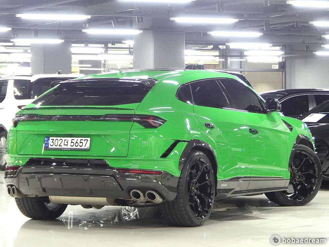 Lamborghini Urus 2023 photo 3