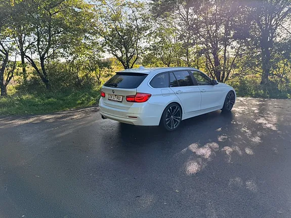 BMW 320I 2018 photo 4