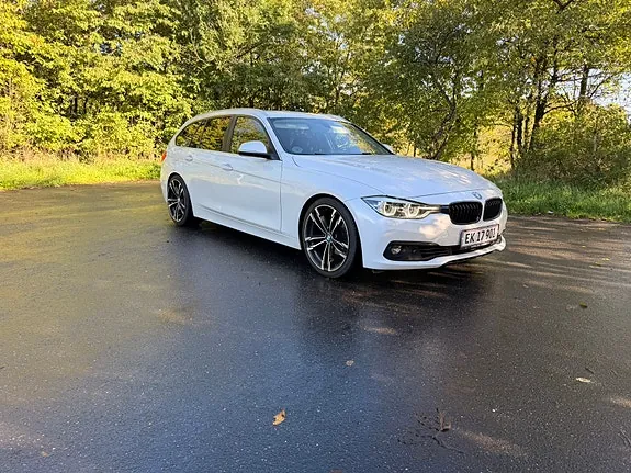 BMW 320I 2018 photo 2