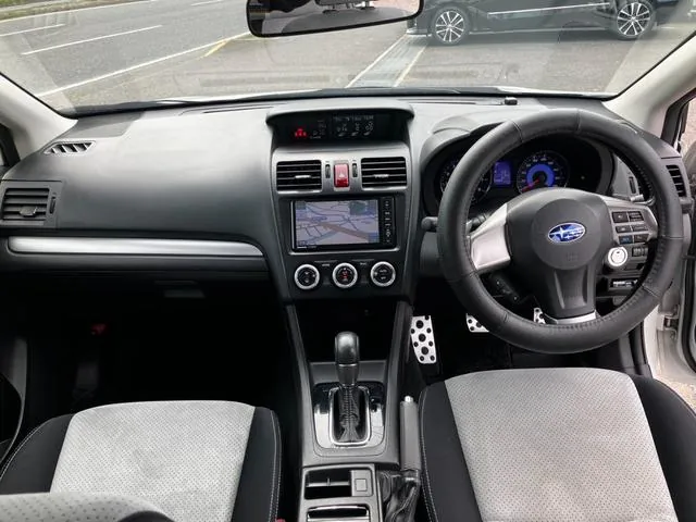 Subaru Xv Hybrid 2014 photo 2