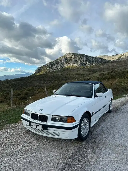 BMW 318I