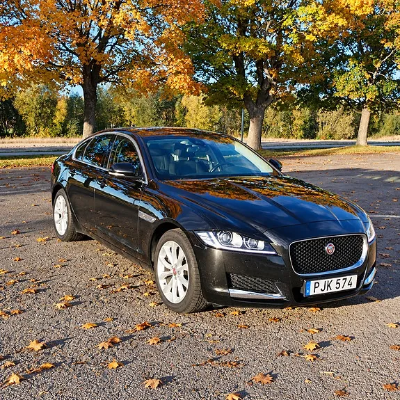 Jaguar Xf 2018 photo 2