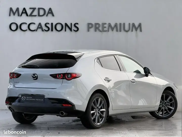 Mazda 3 2025 photo 2