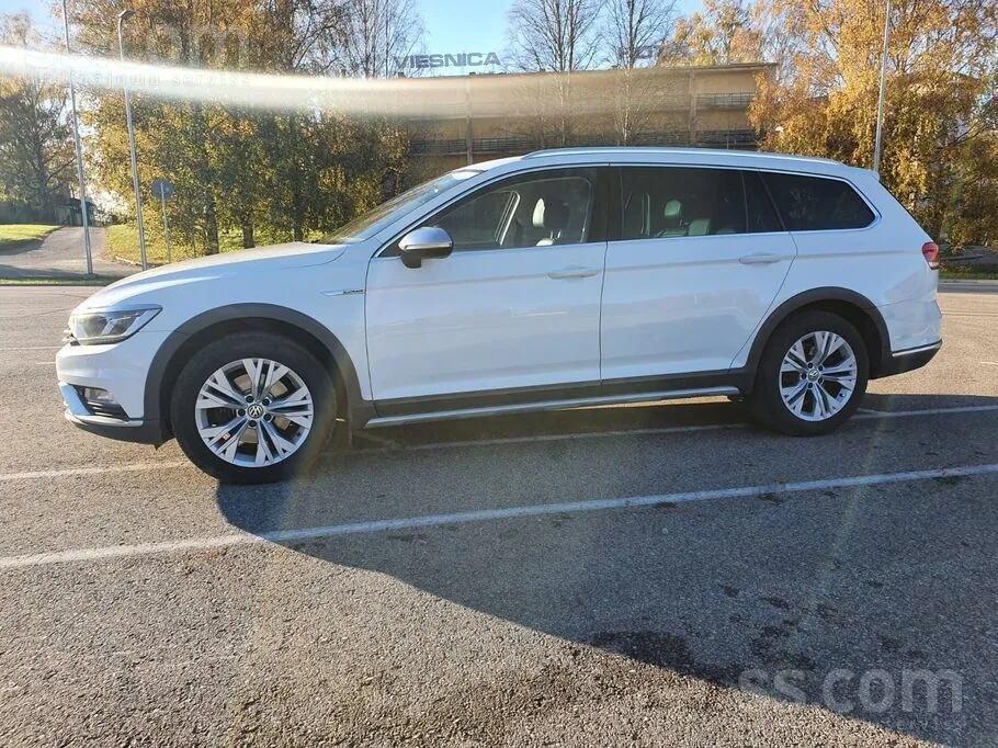 Volkswagen Passat Alltrack 2017 photo 2