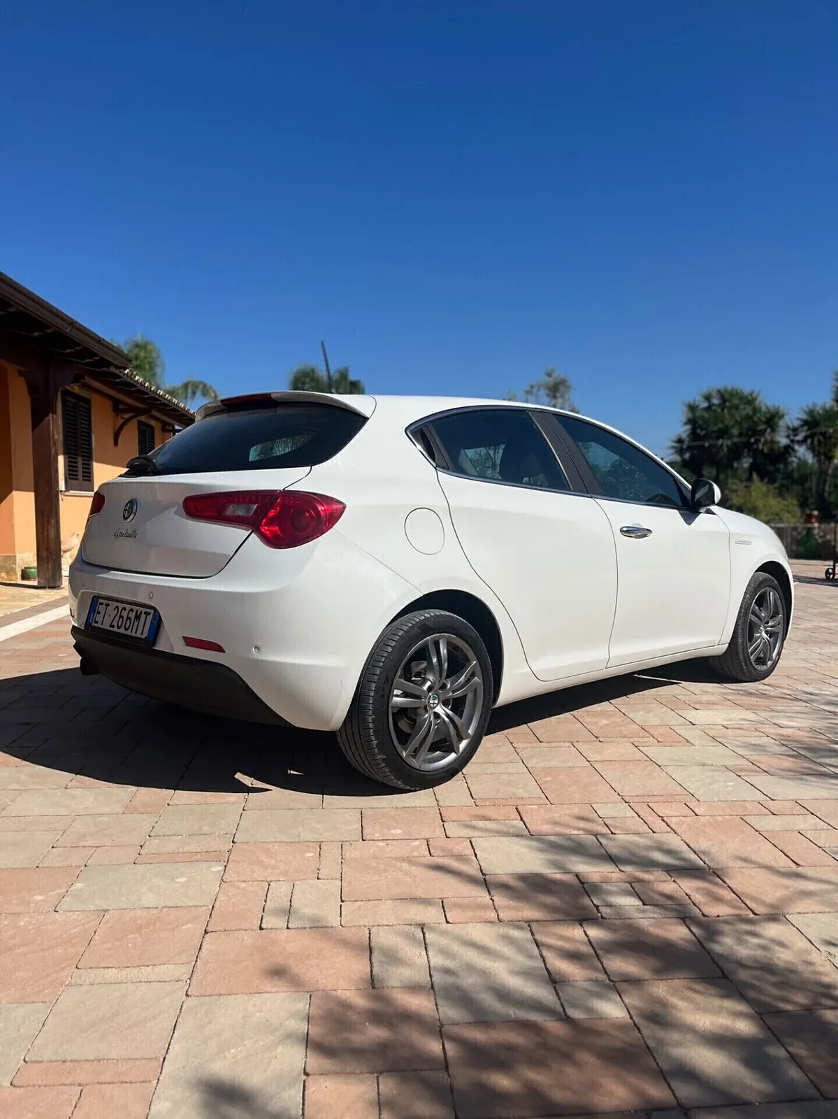 Alfa Romeo Giulietta 2013 photo 5
