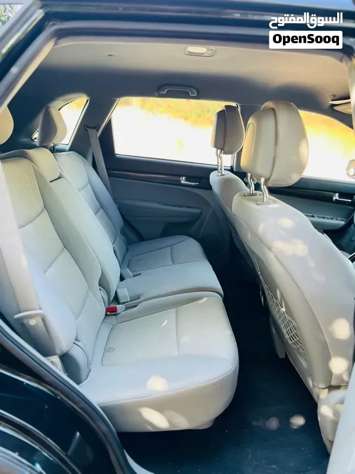 Kia Sorento 2011 photo 4