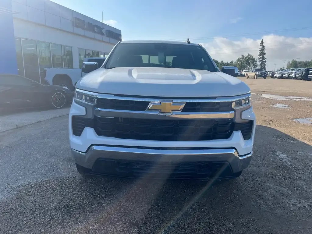 Chevrolet Silverado 1500 2024 photo 3