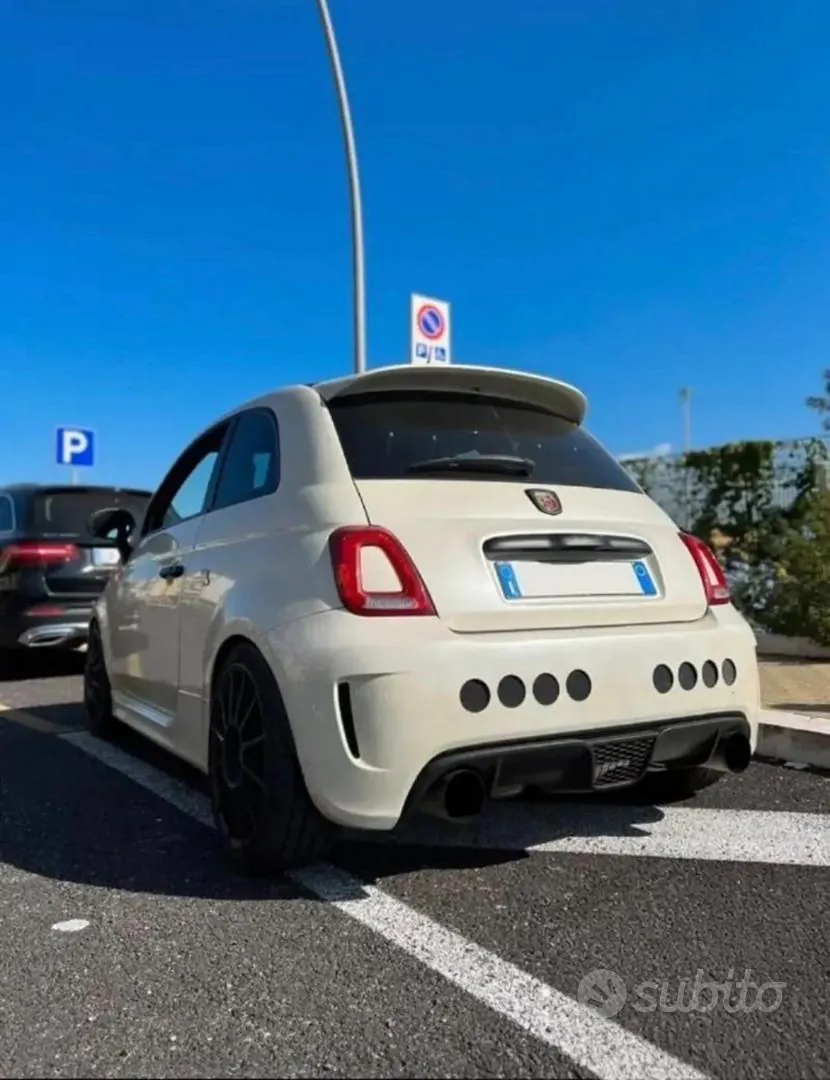 Abarth 595 2010 photo 2