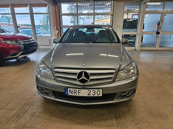 Mercedes-Benz C180 2009 photo 2
