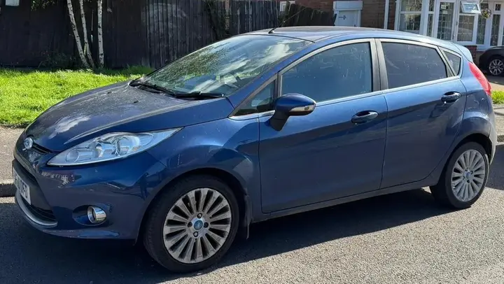 Ford Fiesta 2010 photo 3